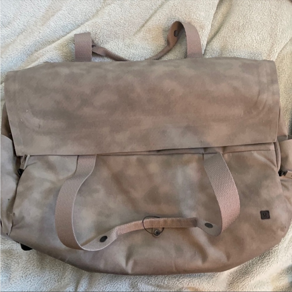 Lululemon Early Embark Duffel Bag